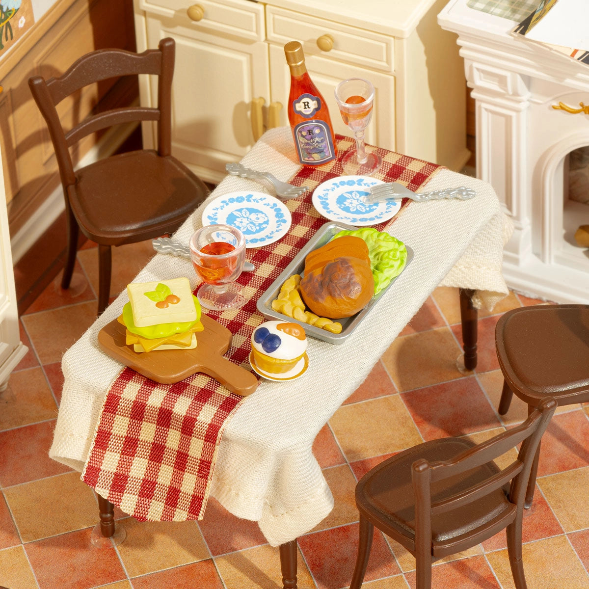 Rolife Warm Dining Room Super Creator Miniature House