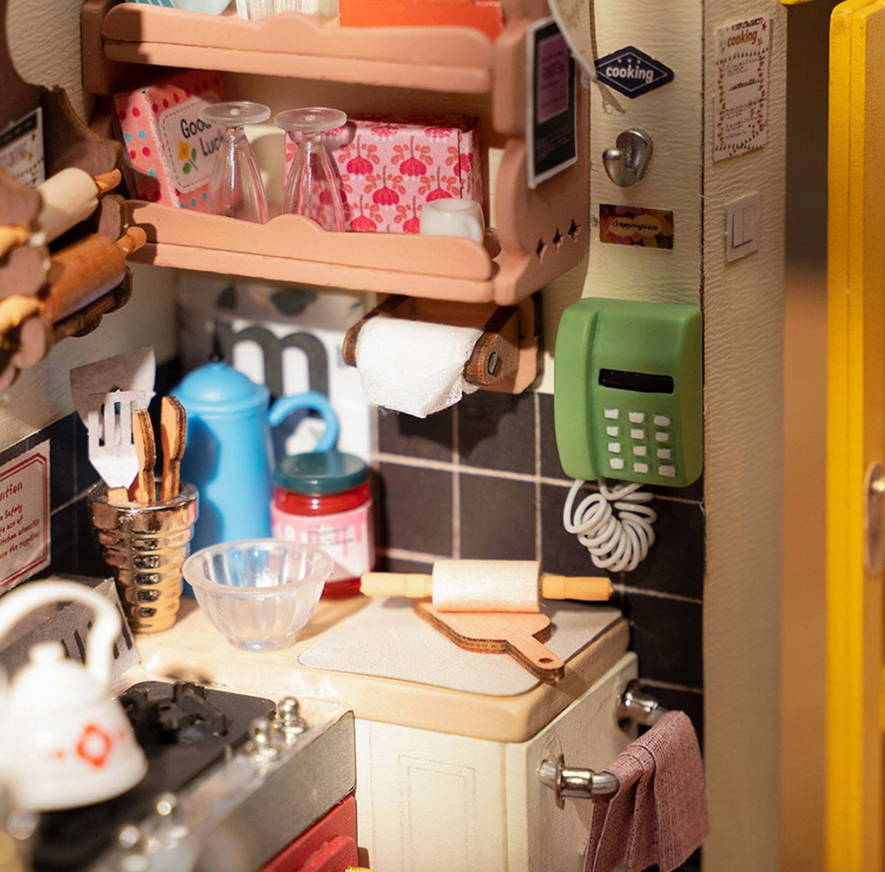 Rolife DIY Cozy kitchen
