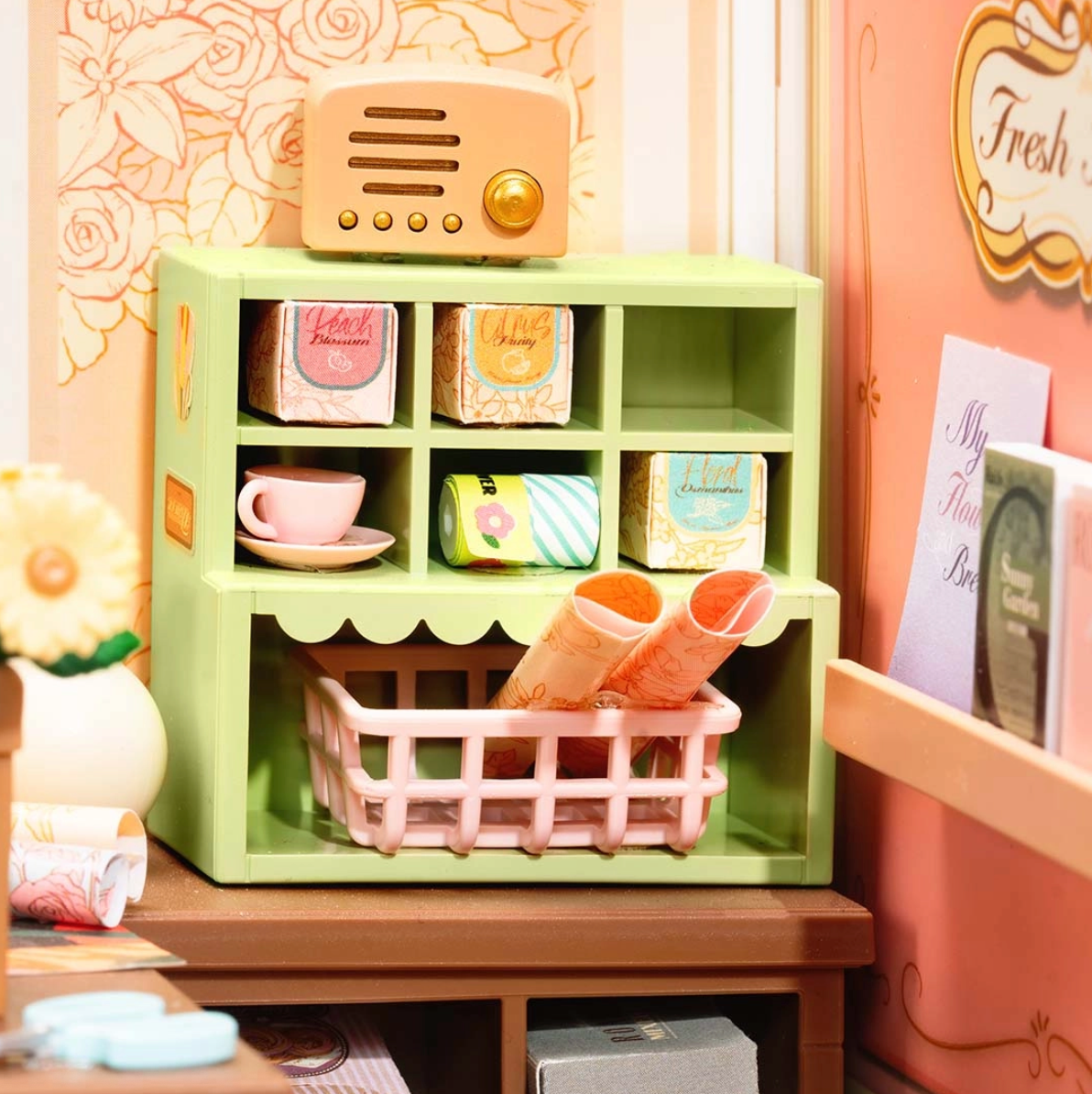 Rolife Super Creator Miniature House - Fresh Flower Shop