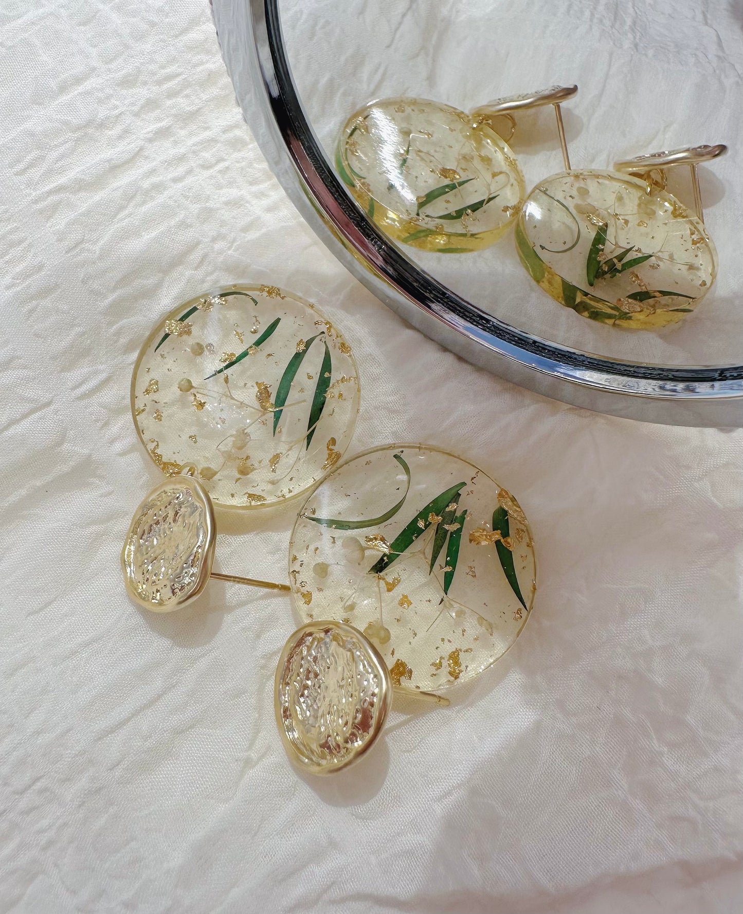 gold stardust earrings
