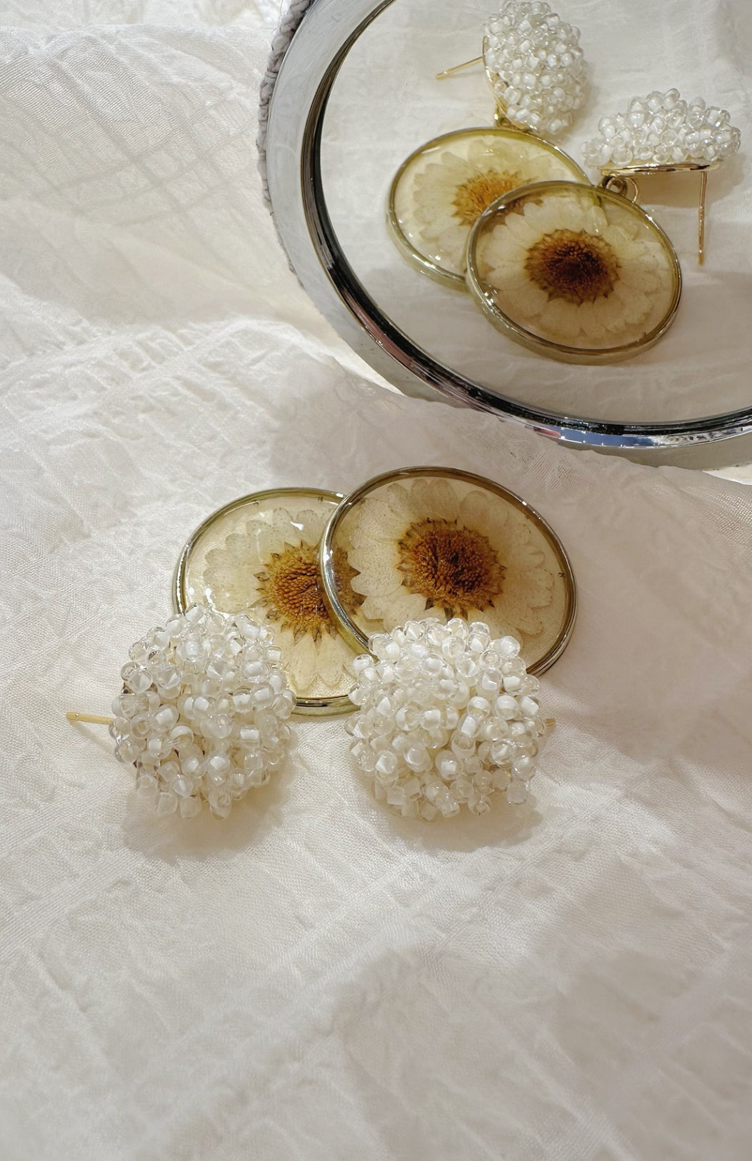 White sunflower pendant Earrings