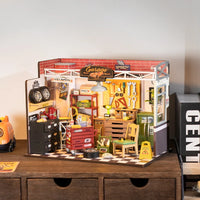 Garage Workshop (DG165) DIY Miniature House Kit