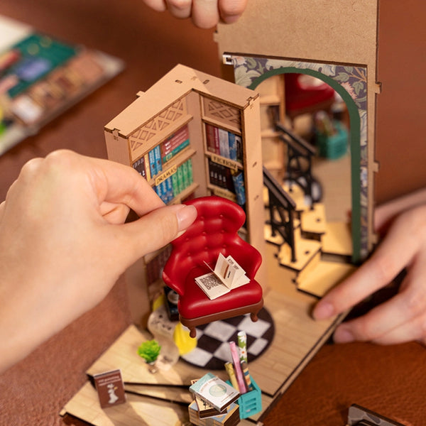 Rolife Book Nook Shelf Insert - Bookstore