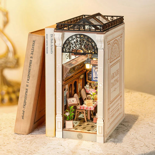 Arcade Dating (TGB10) - Warm Light Book Nook Display