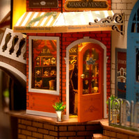 Rolife Romantic Venice (TGB08) - Warm Light Book Nook Display