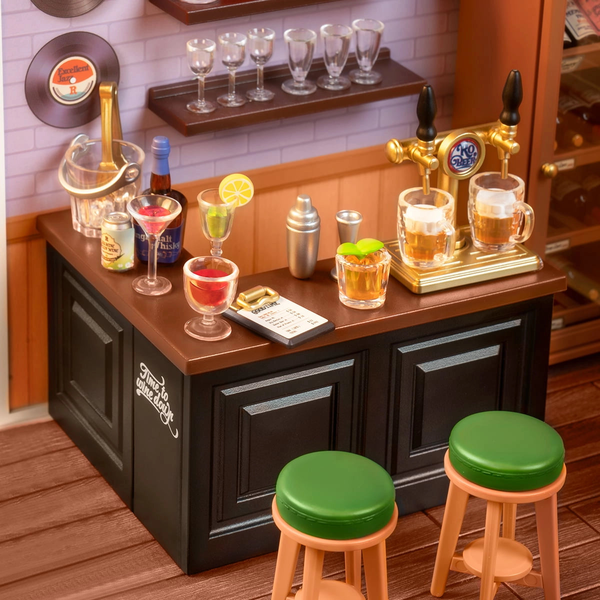 Rolife Leisurely Cheers Bar Super Creator Miniature House