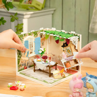 Rolife Midsummer Dream Yard (DW025) - Super Creator Mini Room Kit