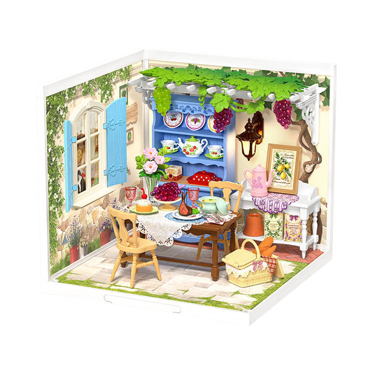 Rolife Midsummer Dream Yard Super Creator Miniature House