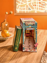 Street Scene (TGB13) - Tap Light Book Nook Display