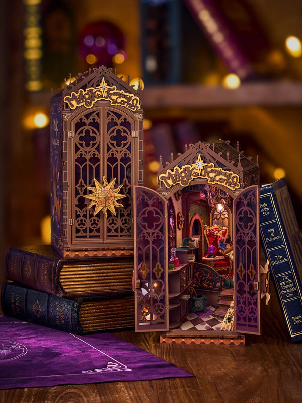 Magic Fantasy Corner (TGB14) - LED Book Nook Display