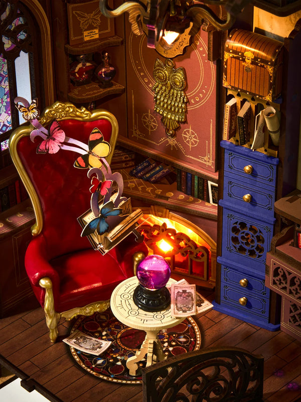 Magic Fantasy Corner (TGB14) - LED Book Nook Display
