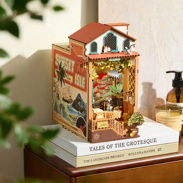 Rolife Sunset Isle (TGB18) - DIY Book Nook Kit