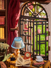 Silent Corner Study (TGE02) - Warm Light Book Nook Display