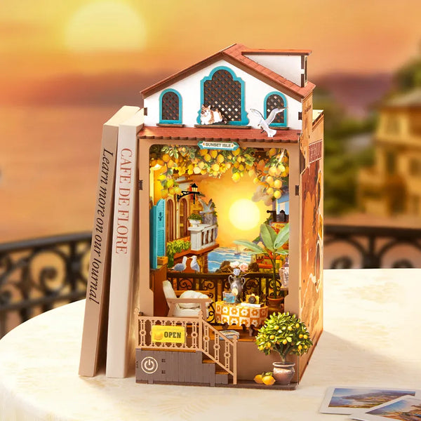 Rolife Sunset Isle (TGB18) - DIY Book Nook Kit