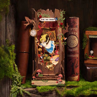 Rolife Fall into Wonder (TGB12) - Type-C Light Book Nook Display